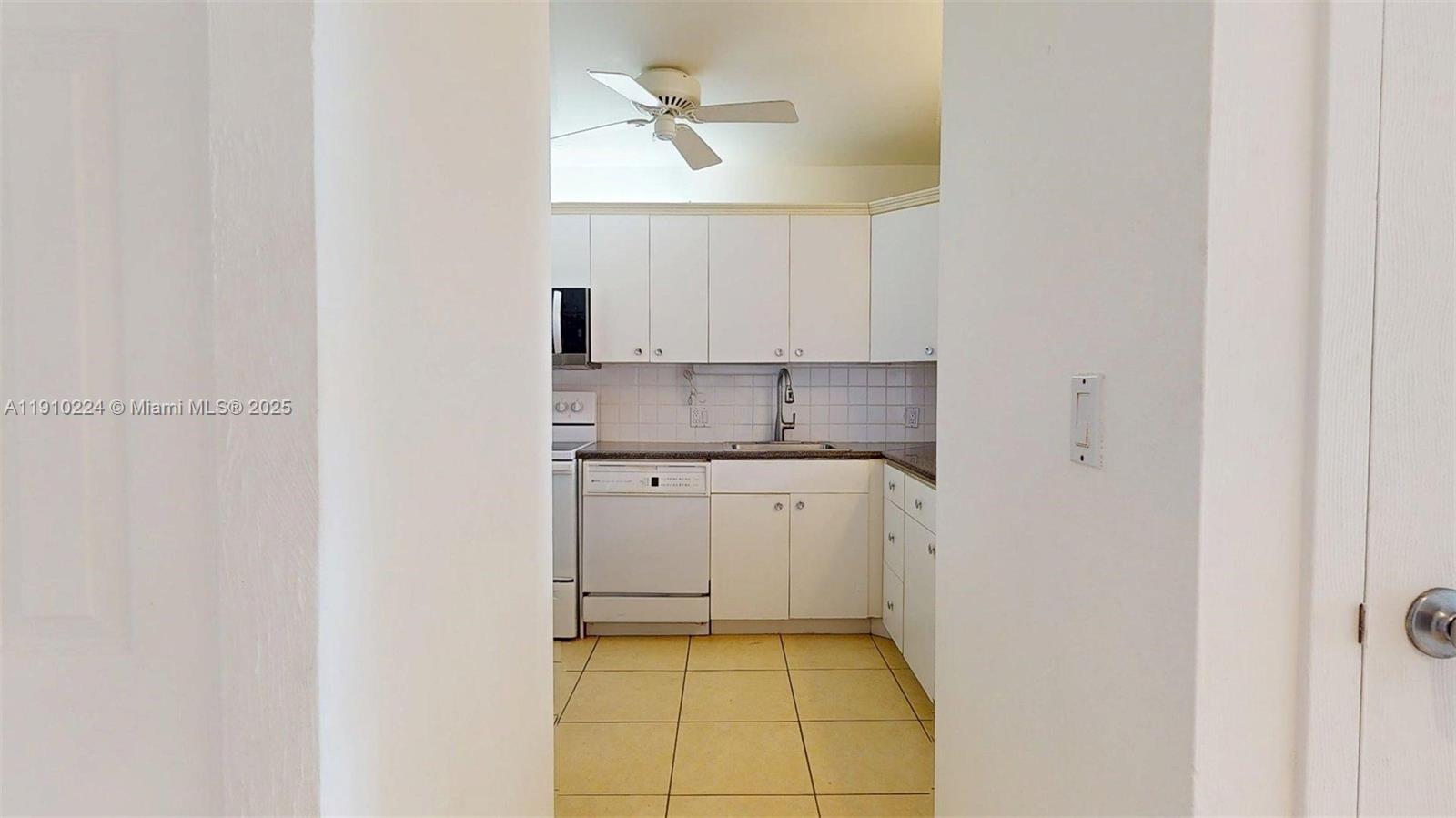 Photo of 3675 Country Club Dr #1610, Aventura, Florida, 33180 -