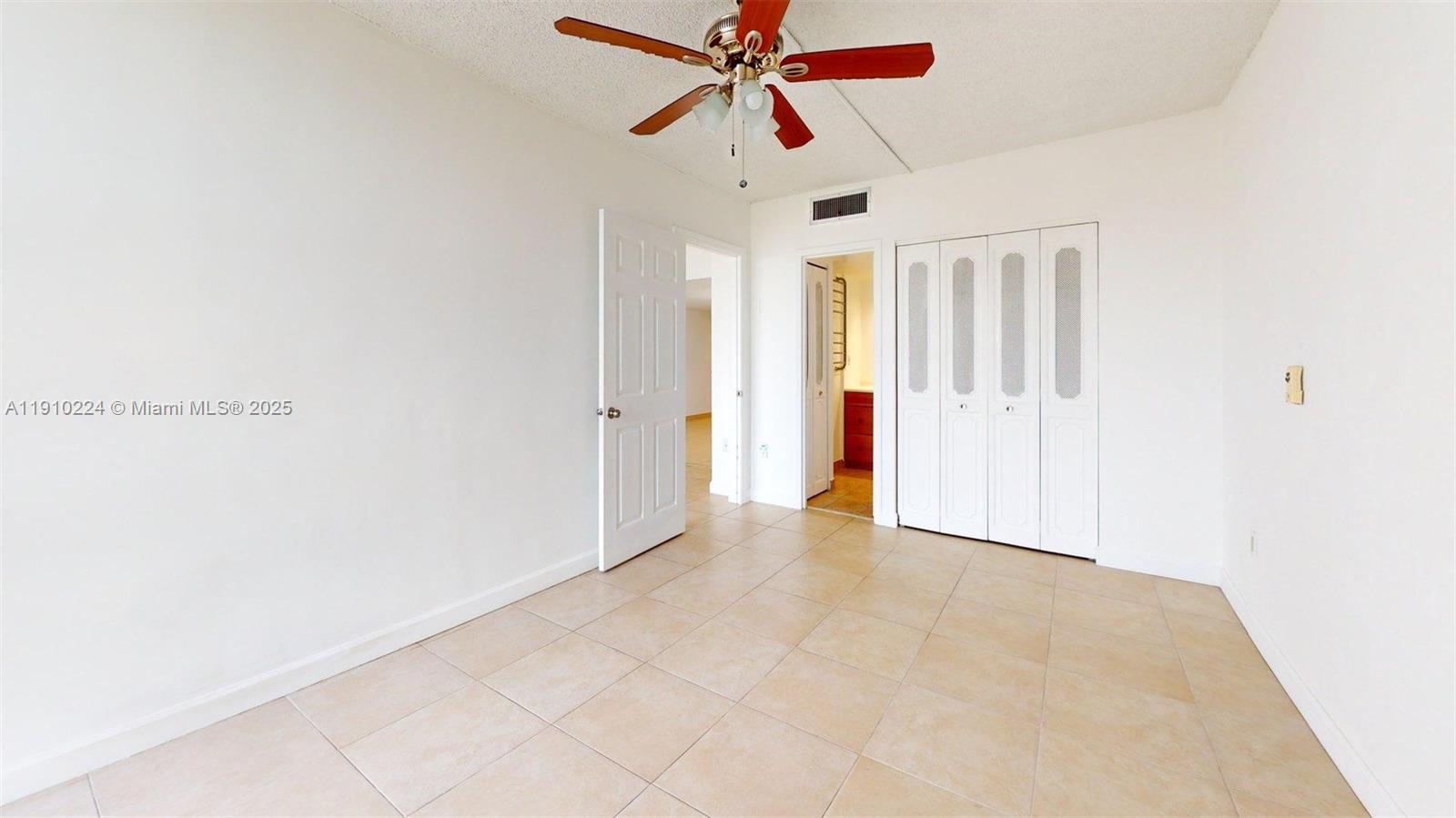 Photo of 3675 Country Club Dr #1610, Aventura, Florida, 33180 -