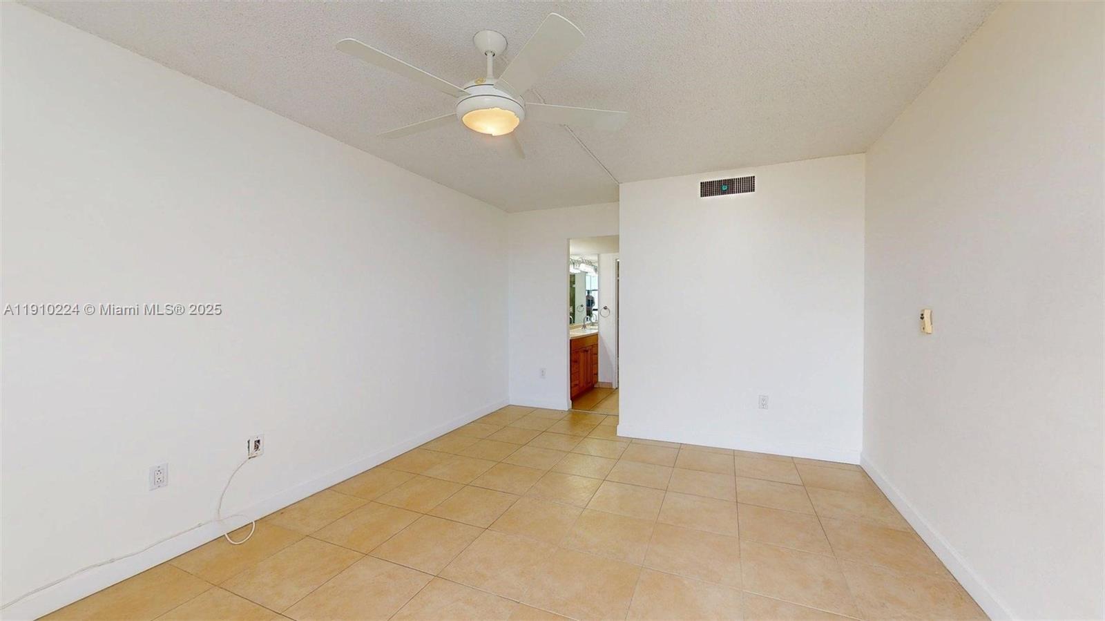 Photo of 3675 Country Club Dr #1610, Aventura, Florida, 33180 -