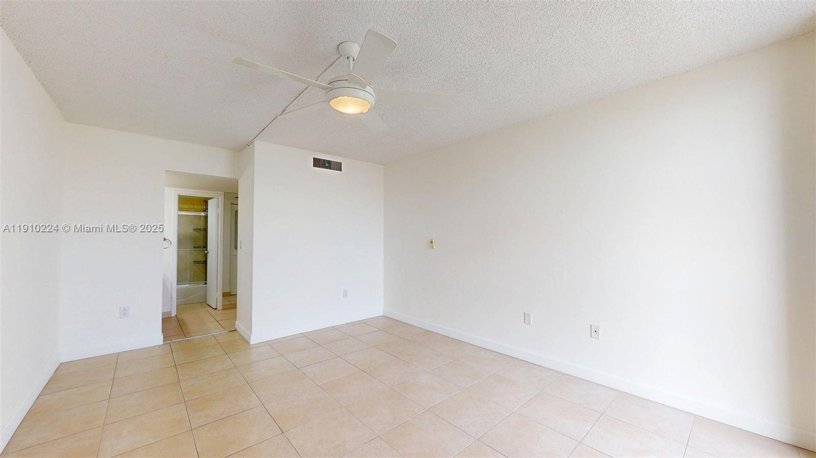 Photo of 3675 Country Club Dr #1610, Aventura, Florida, 33180 -