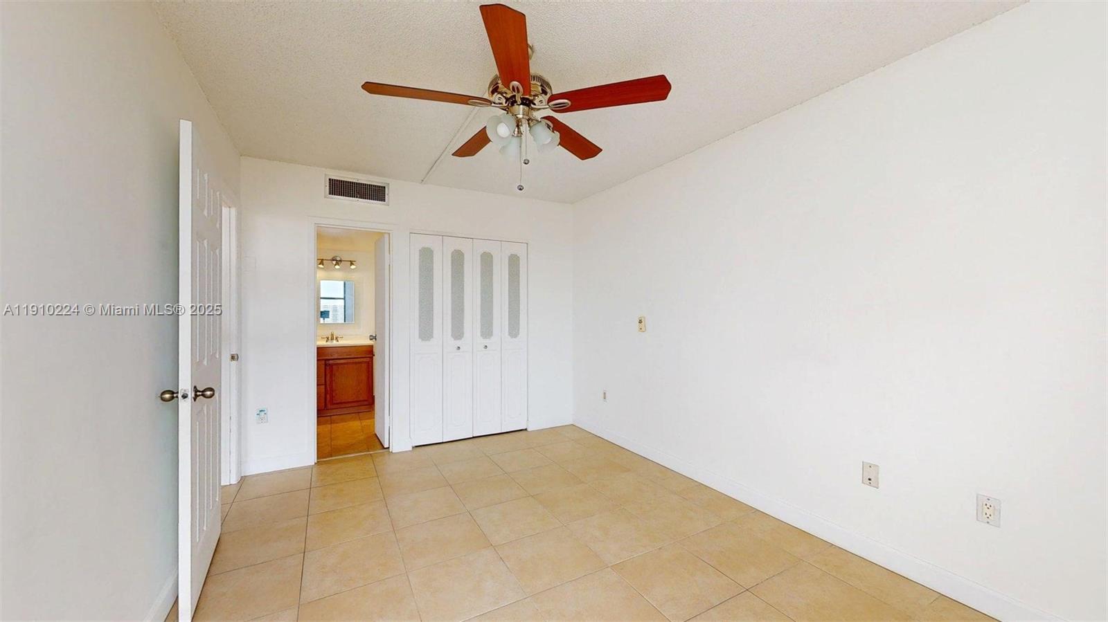 Photo of 3675 Country Club Dr #1610, Aventura, Florida, 33180 -