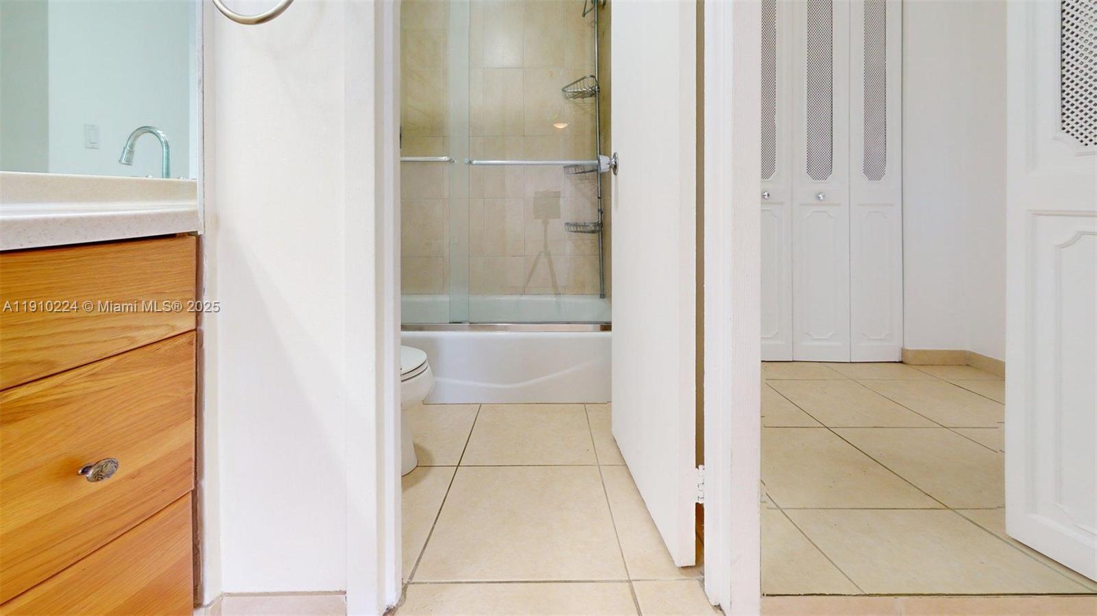 Photo of 3675 Country Club Dr #1610, Aventura, Florida, 33180 -