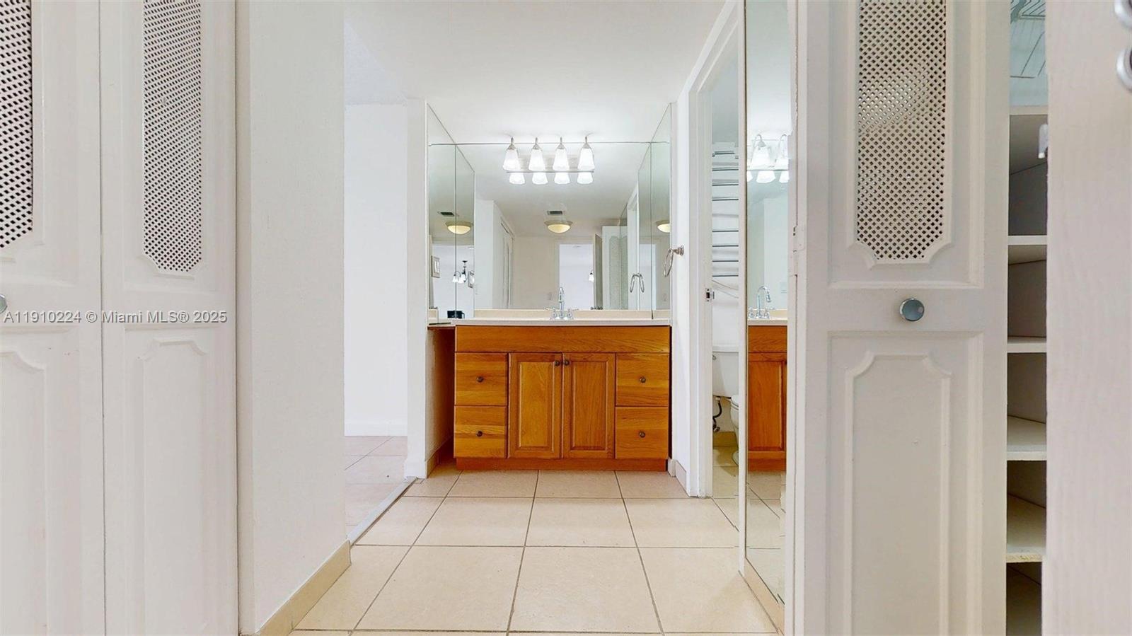 Photo of 3675 Country Club Dr #1610, Aventura, Florida, 33180 -