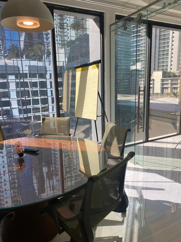 Ver detalles 804 / sq. ft. $ 2025-11-07 0 foto