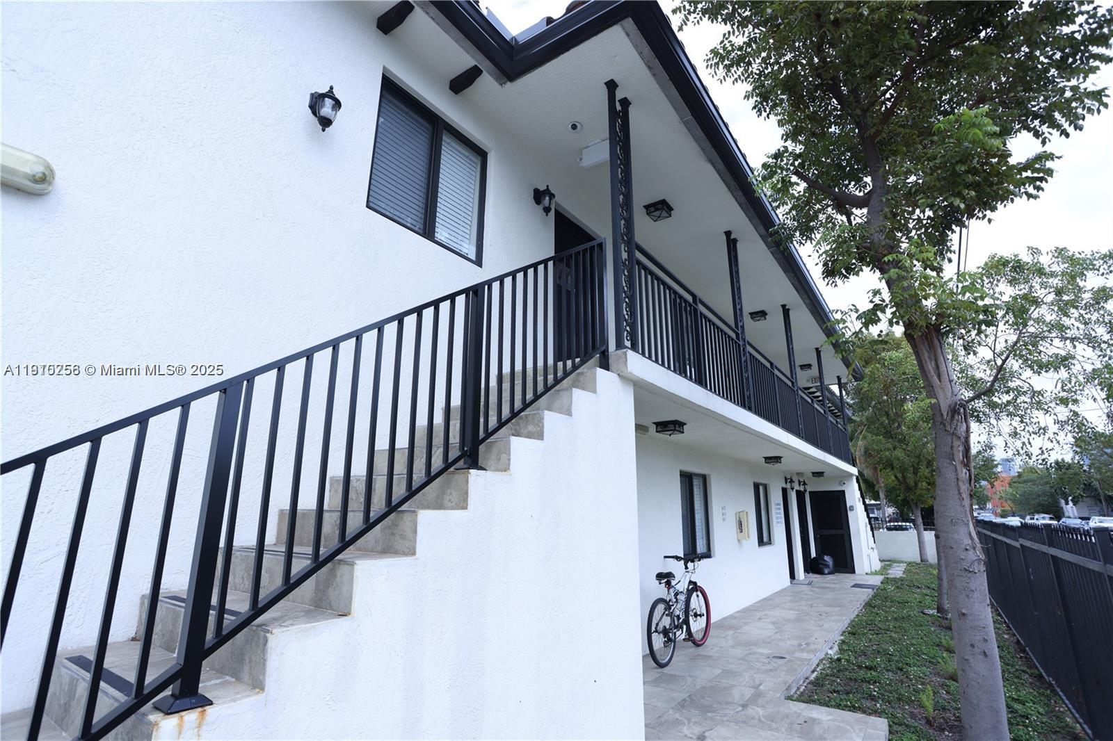 Подробнее / кв.футов $ 2025-11-07 0 Фото