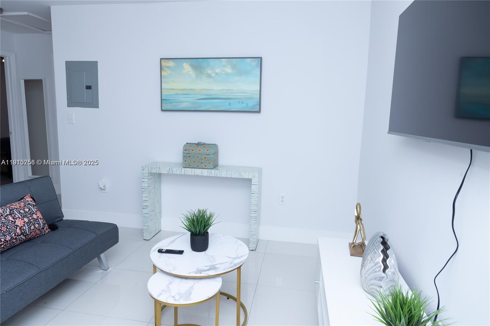 Подробнее / кв.футов $ 2025-11-07 0 Фото