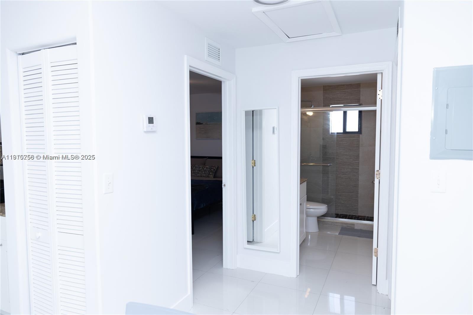 Подробнее / кв.футов $ 2025-11-07 0 Фото