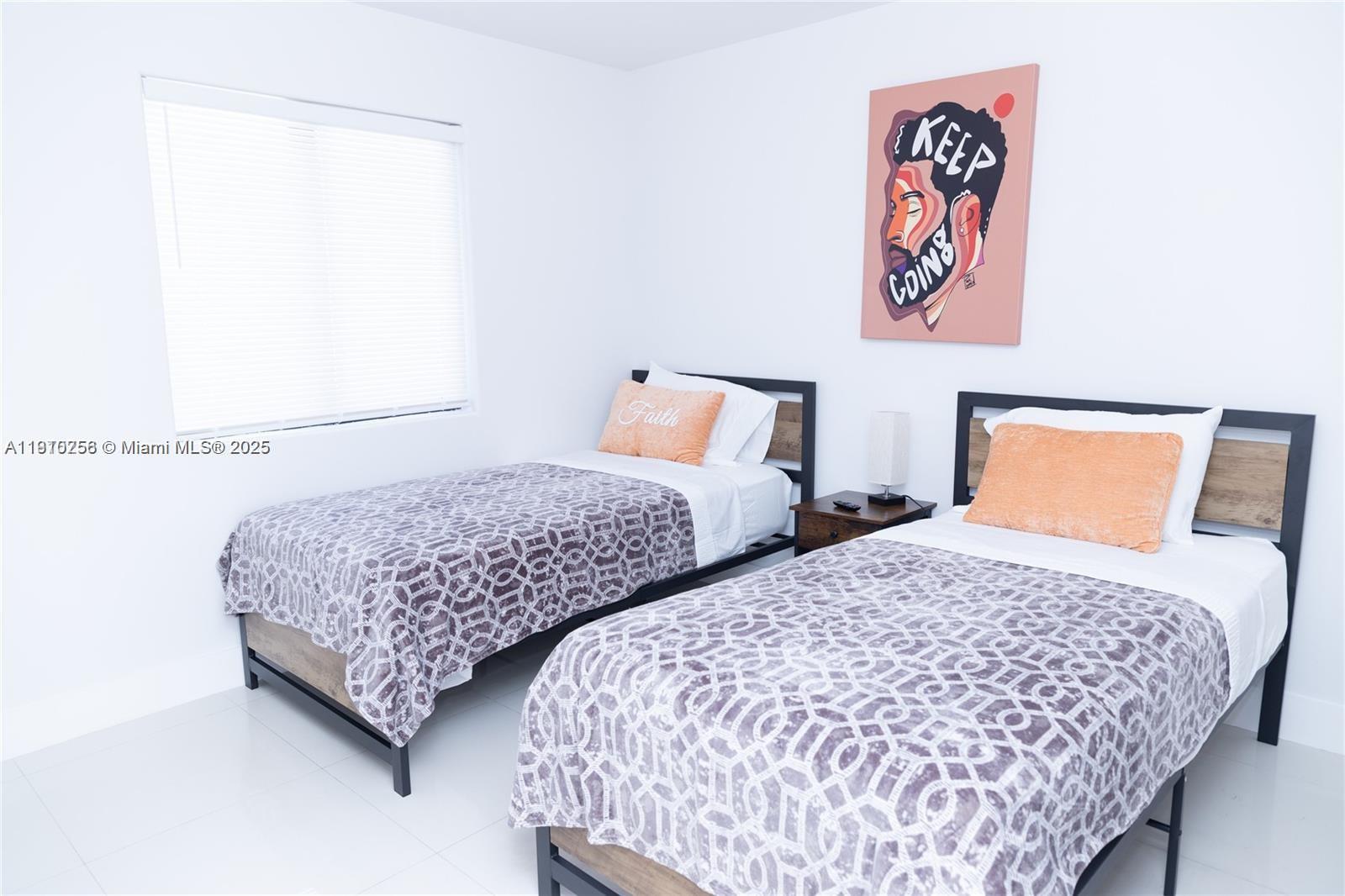 Подробнее / кв.футов $ 2025-11-07 0 Фото