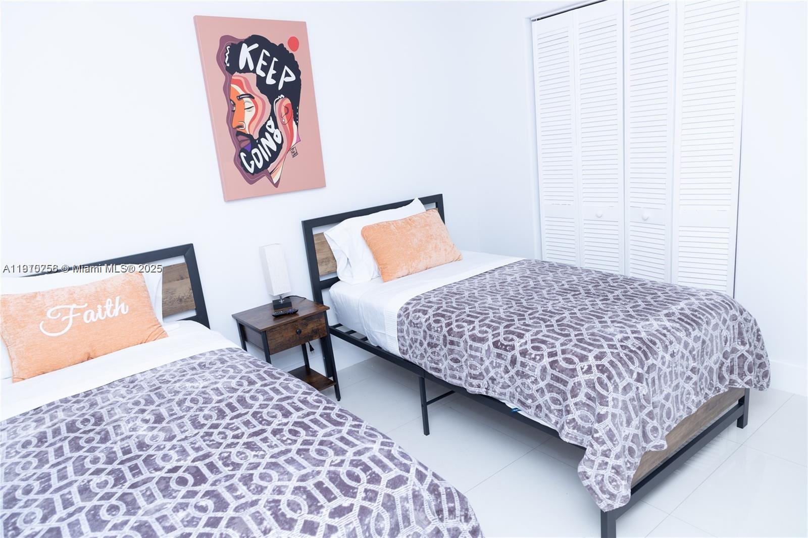 Подробнее / кв.футов $ 2025-11-07 0 Фото