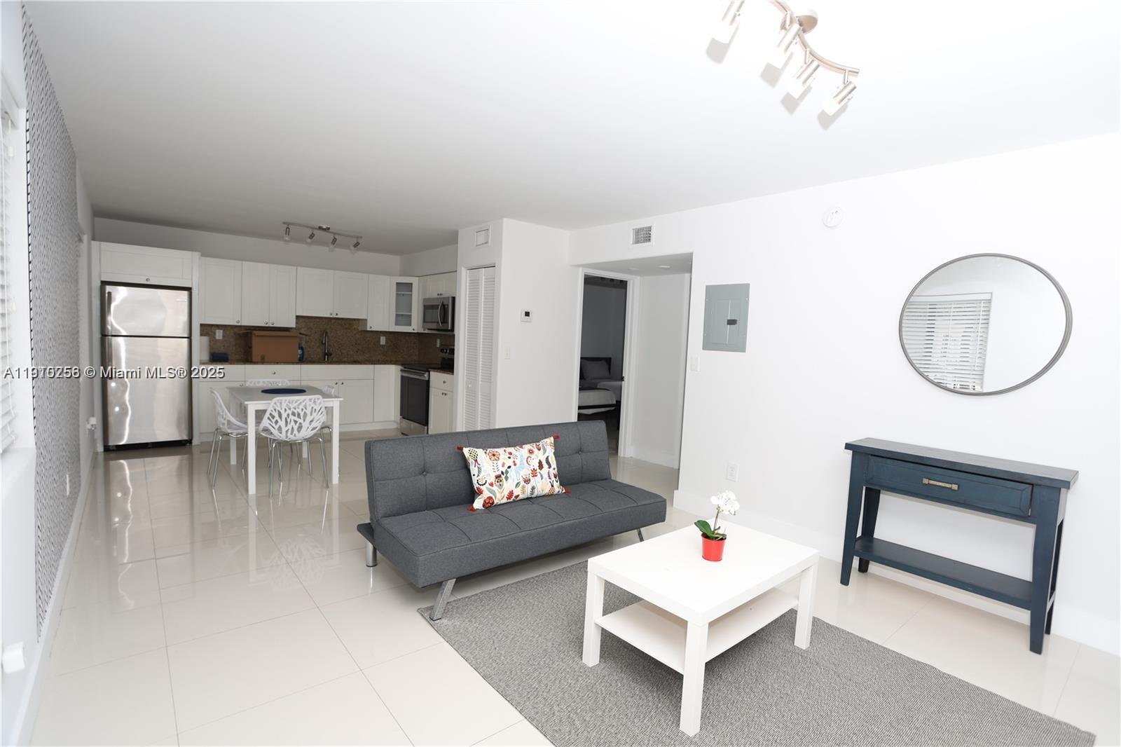 Подробнее / кв.футов $ 2025-11-07 0 Фото