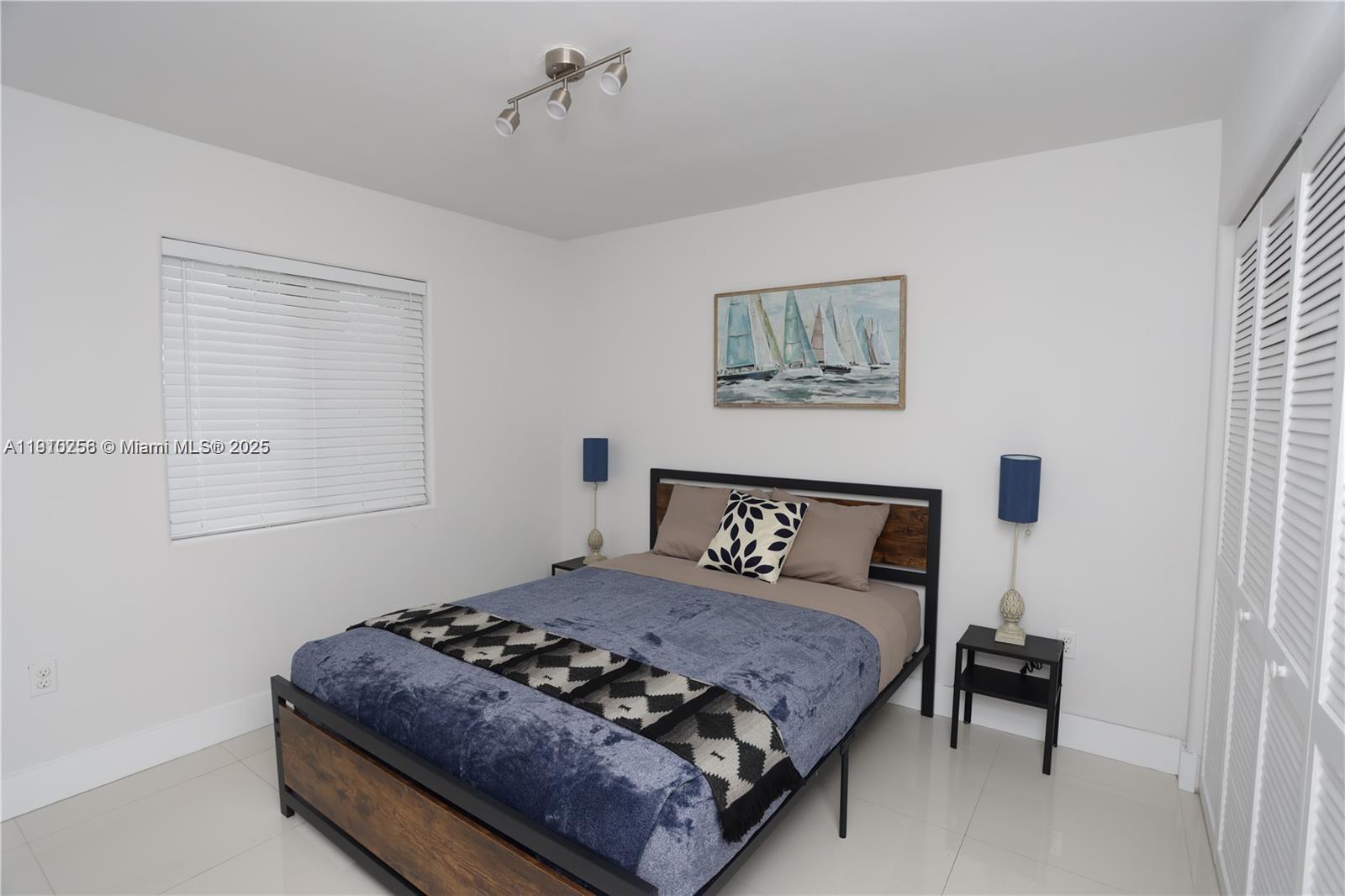 Подробнее / кв.футов $ 2025-11-07 0 Фото