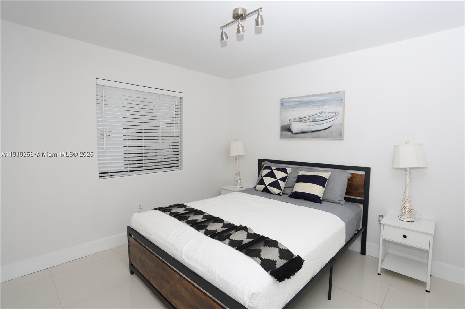 Подробнее / кв.футов $ 2025-11-07 0 Фото