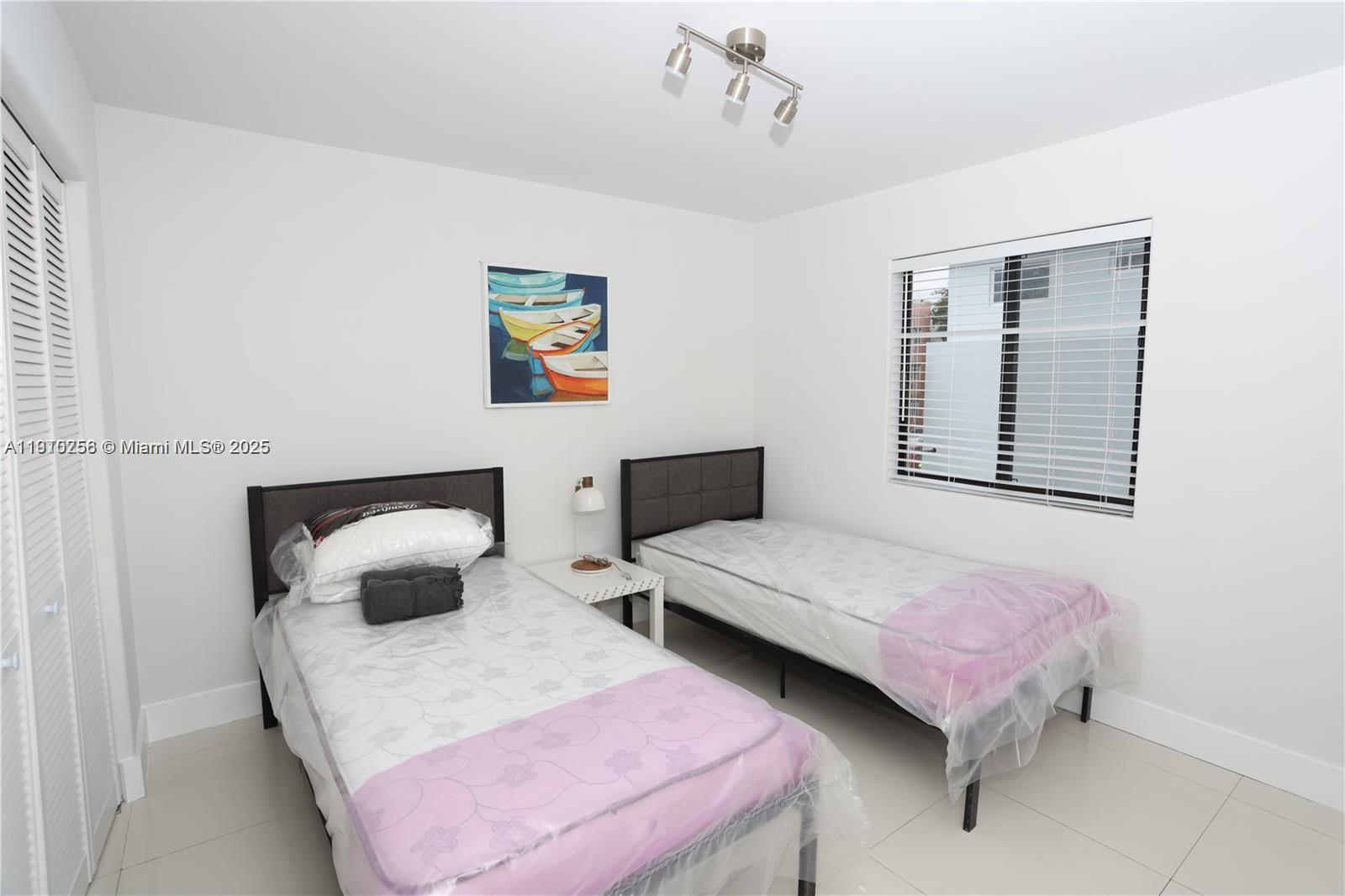 Подробнее / кв.футов $ 2025-11-07 0 Фото