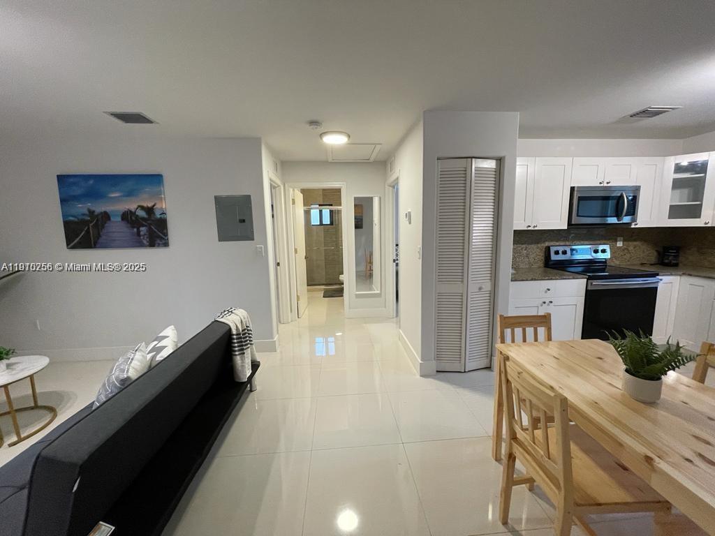 Подробнее / кв.футов $ 2025-11-07 0 Фото