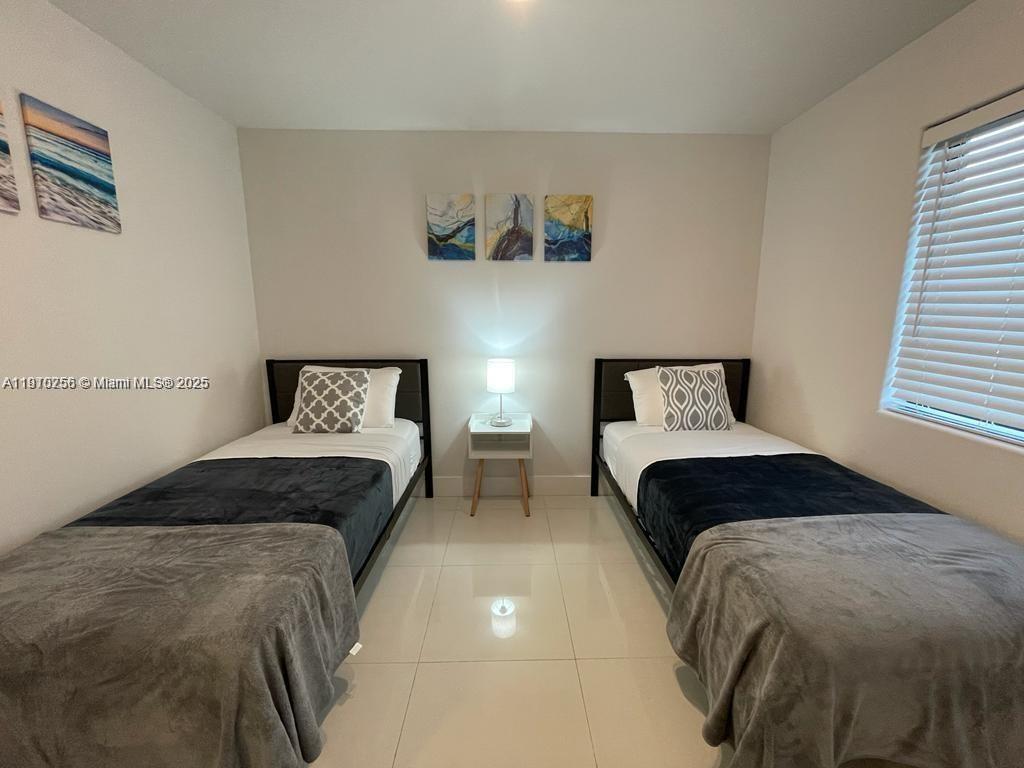 Подробнее / кв.футов $ 2025-11-07 0 Фото