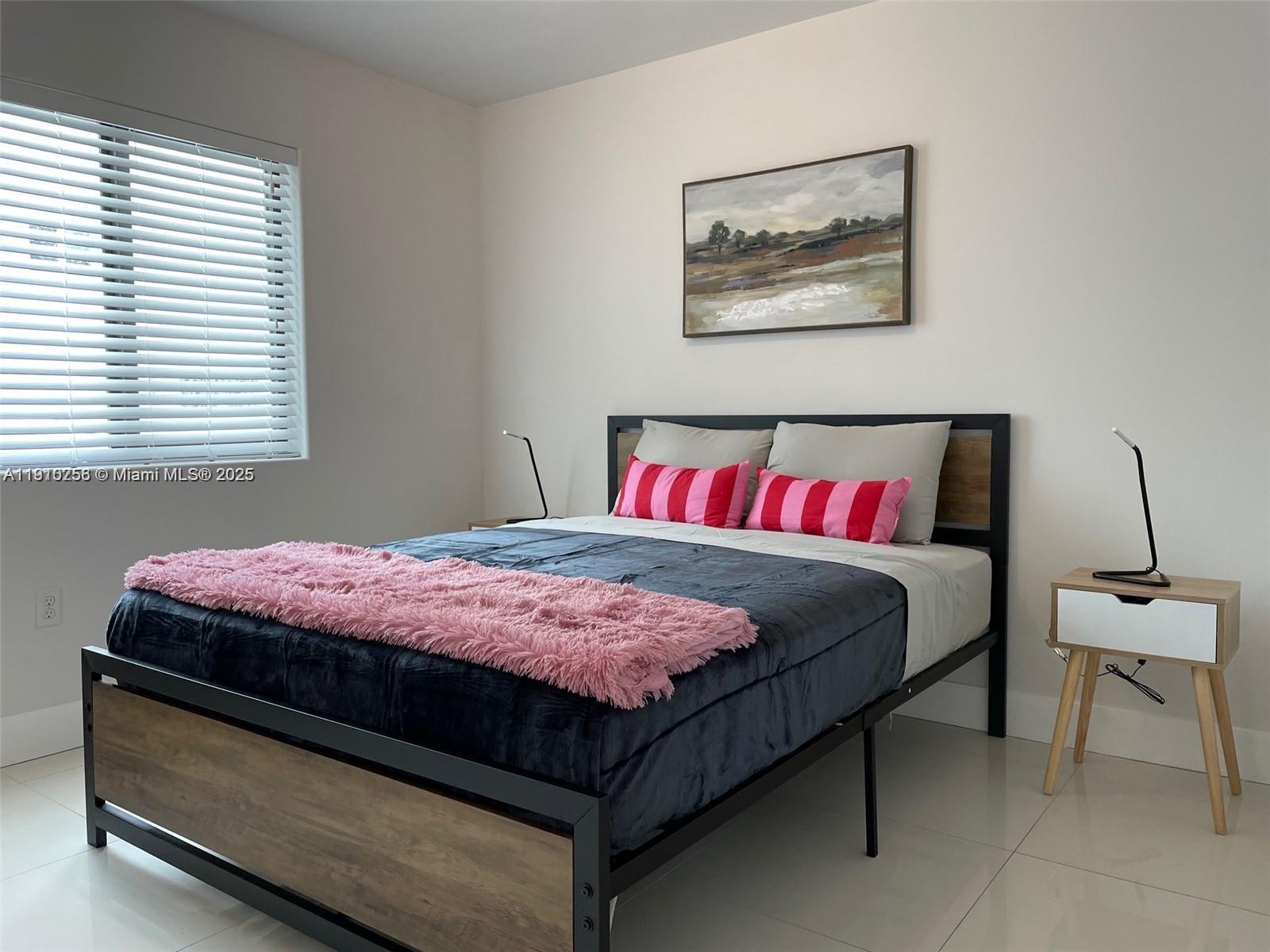 Подробнее / кв.футов $ 2025-11-07 0 Фото