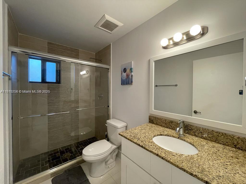 Подробнее / кв.футов $ 2025-11-07 0 Фото