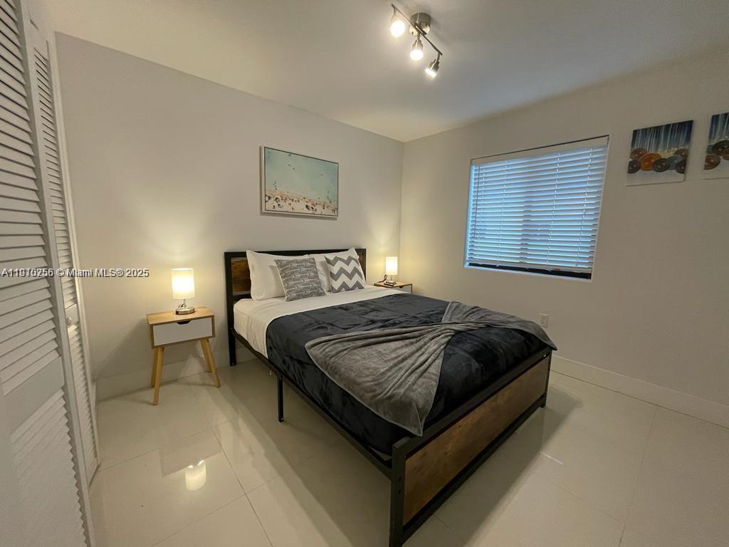 Подробнее / кв.футов $ 2025-11-07 0 Фото