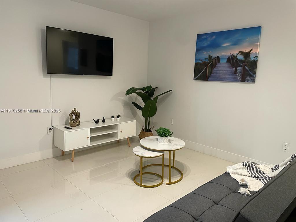 Подробнее / кв.футов $ 2025-11-07 0 Фото