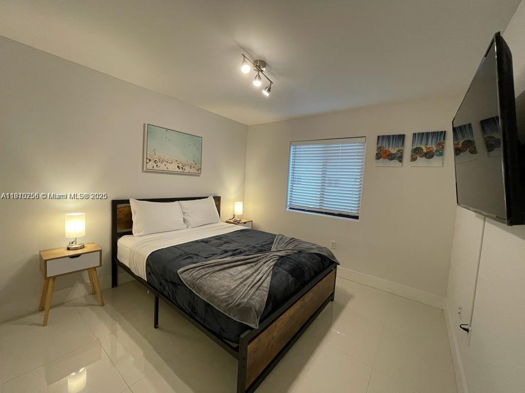 Подробнее / кв.футов $ 2025-11-07 0 Фото