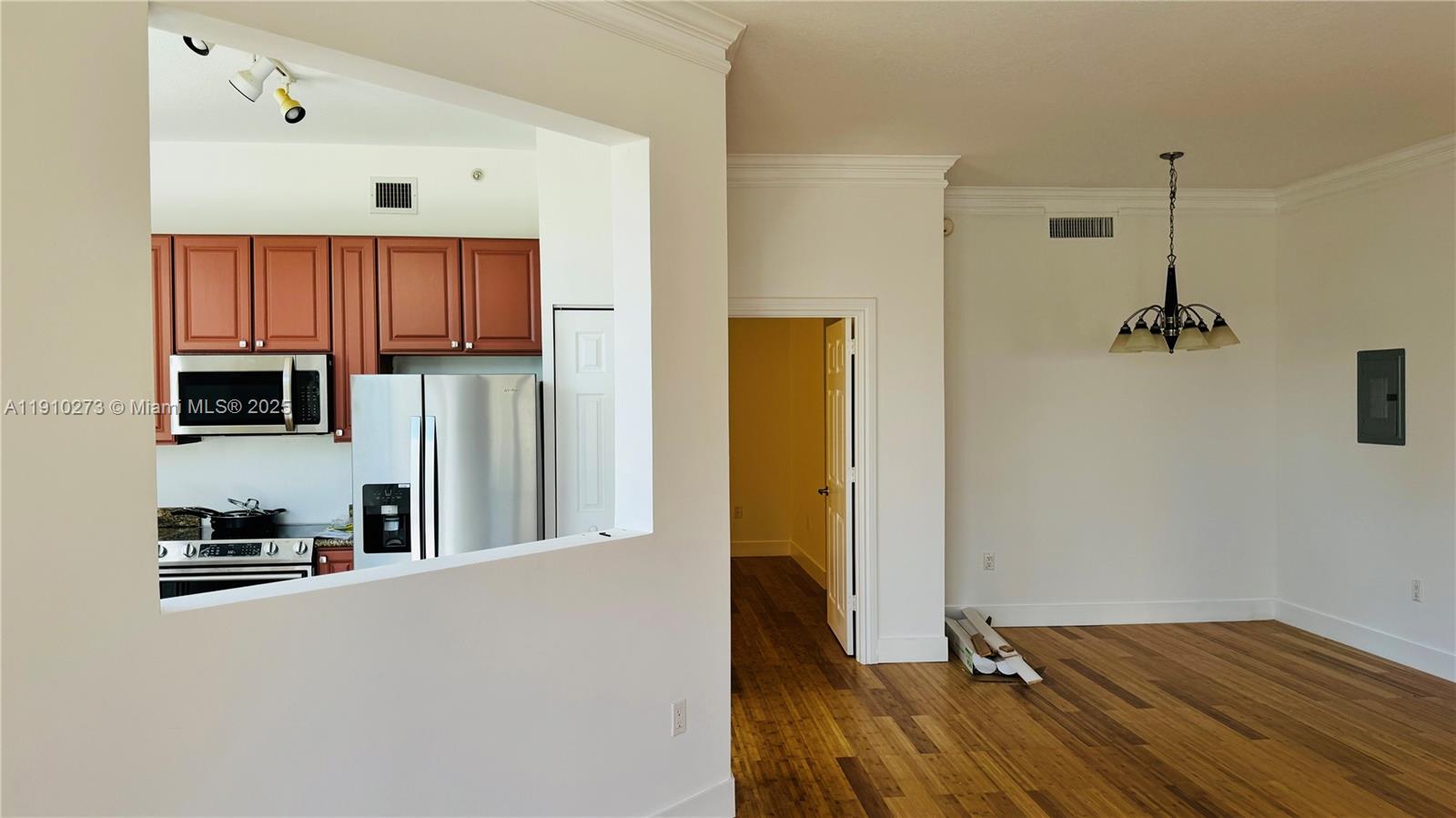 Photo of 3001 185th St  #431, Aventura, Florida, 33180 - 