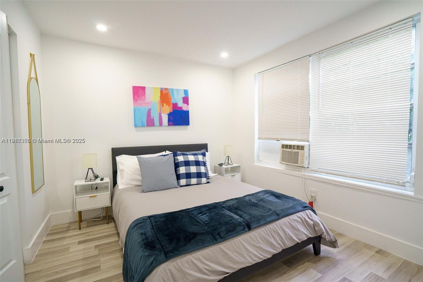   /   sq. ft. $ 2025-11-07 0 Photo