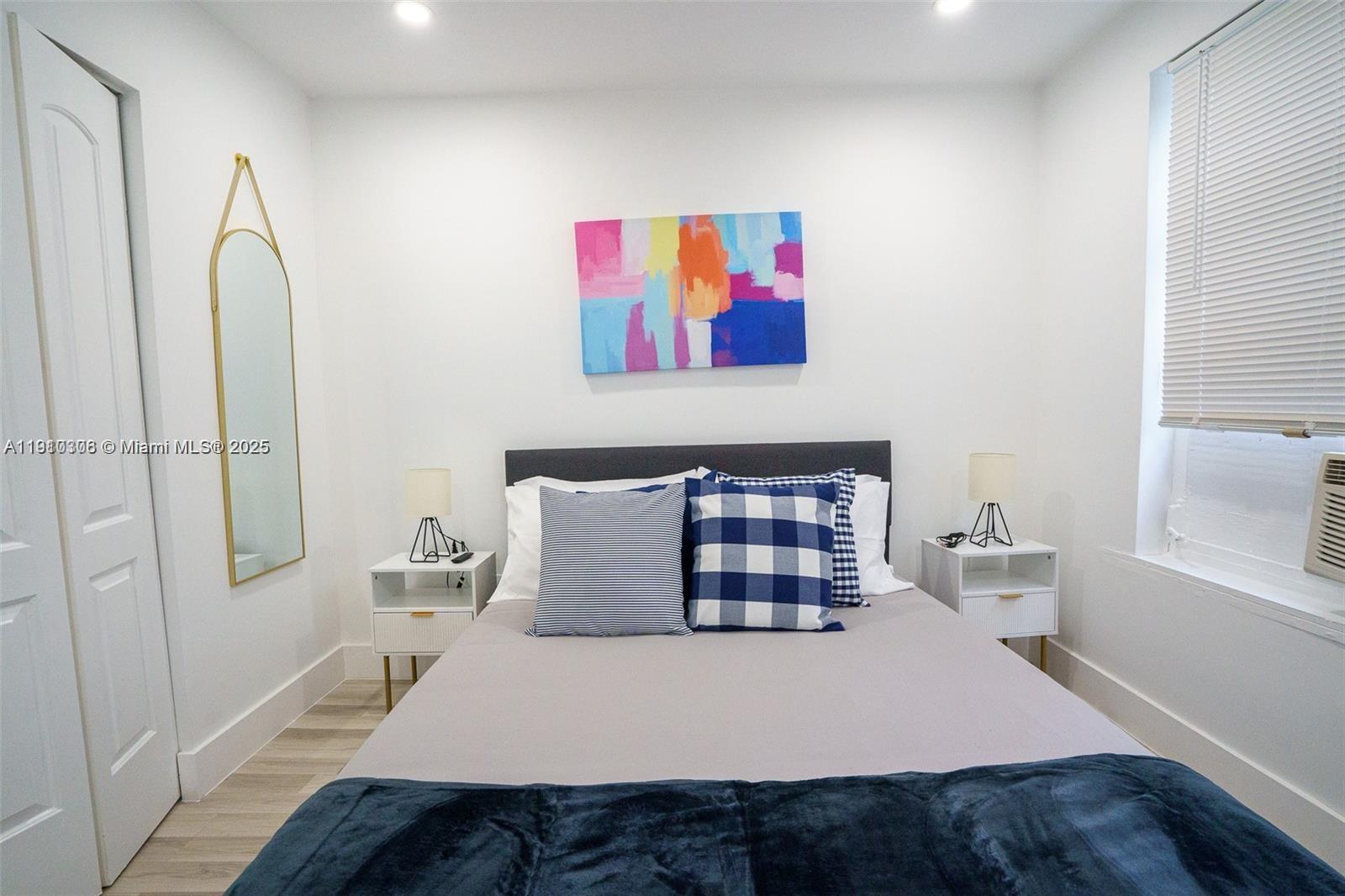   /   sq. ft. $ 2025-11-07 0 Photo