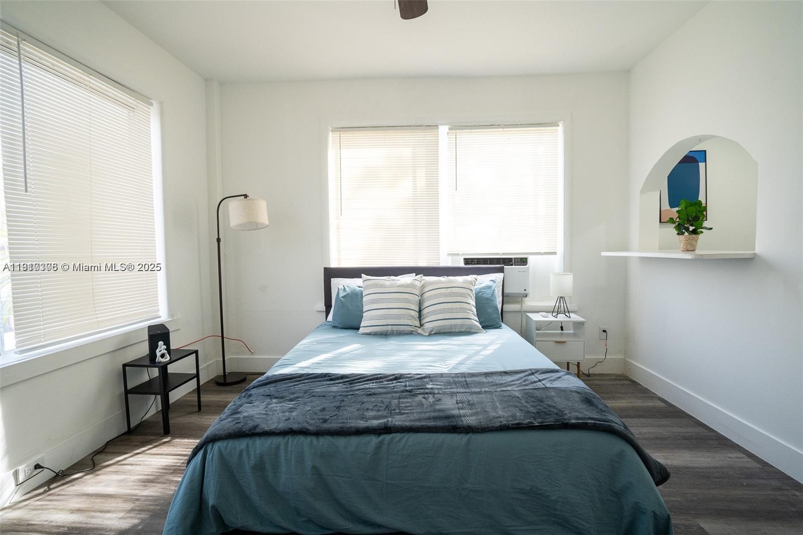   /   sq. ft. $ 2025-11-07 0 Photo