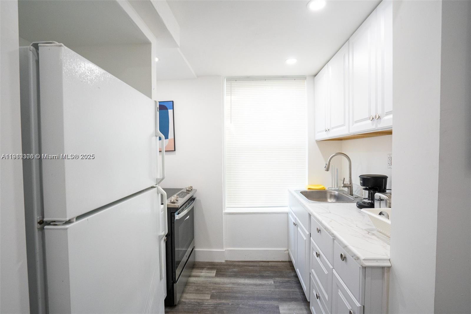   /   sq. ft. $ 2025-11-07 0 Photo