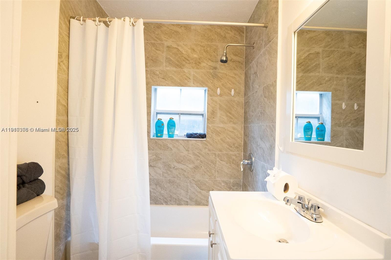   /   sq. ft. $ 2025-11-07 0 Photo