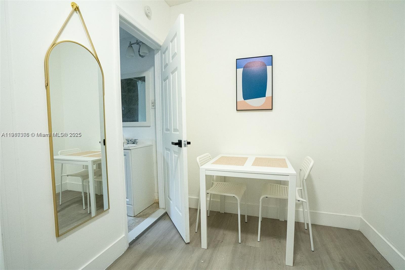   /   sq. ft. $ 2025-11-07 0 Photo