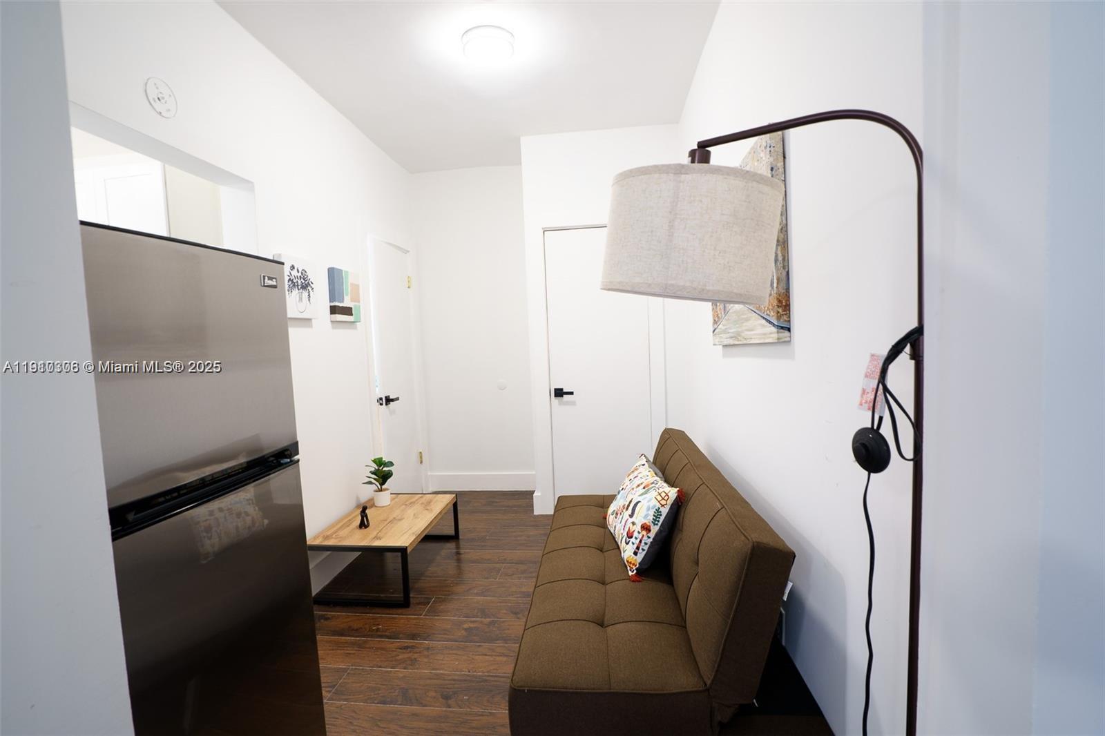   /   sq. ft. $ 2025-11-07 0 Photo