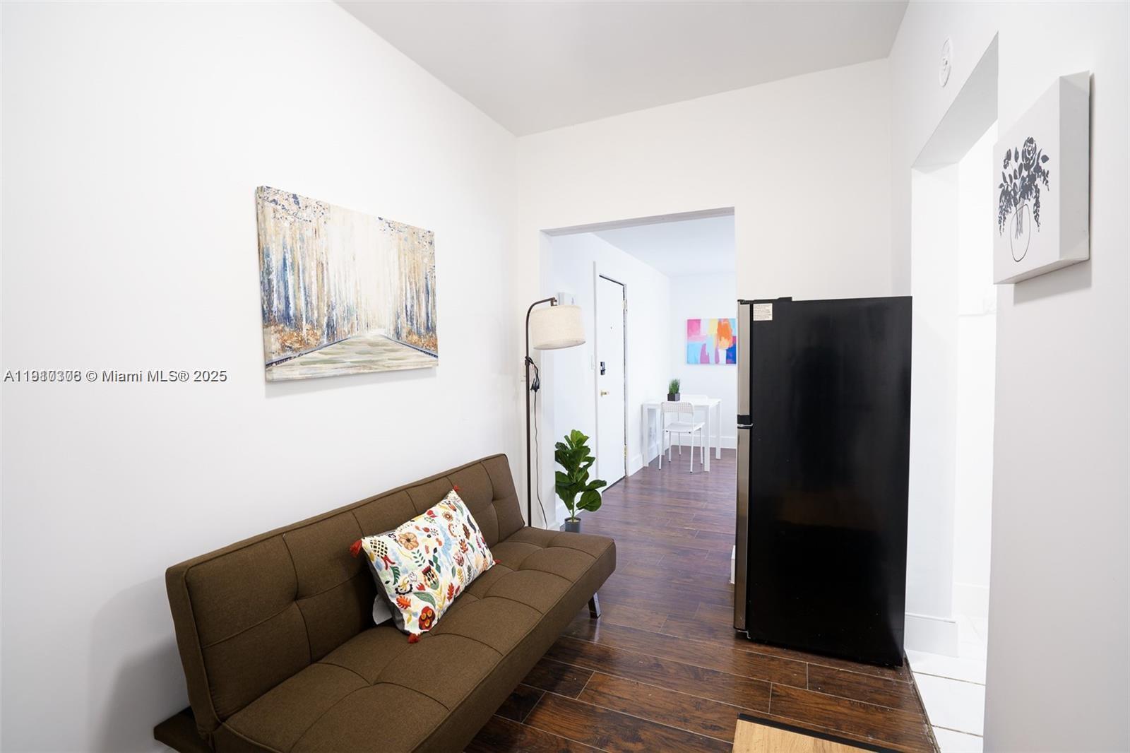   /   sq. ft. $ 2025-11-07 0 Photo