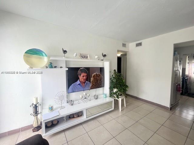   /   sq. ft. $ 2025-11-07 0 Photo