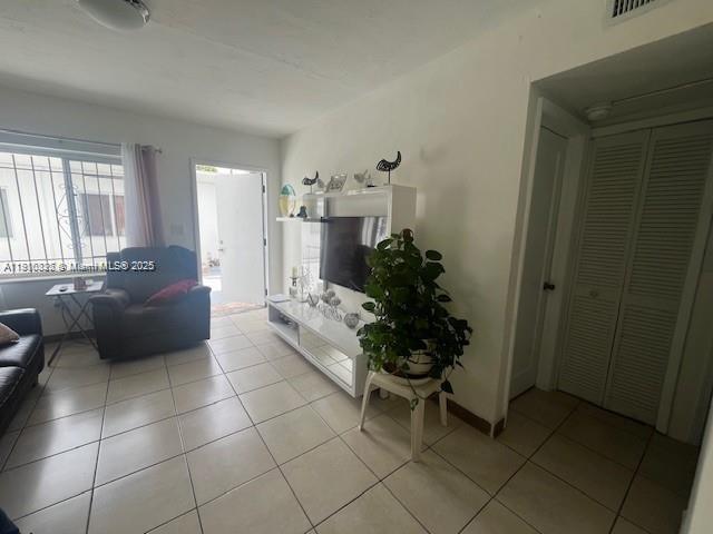   /   sq. ft. $ 2025-11-07 0 Photo