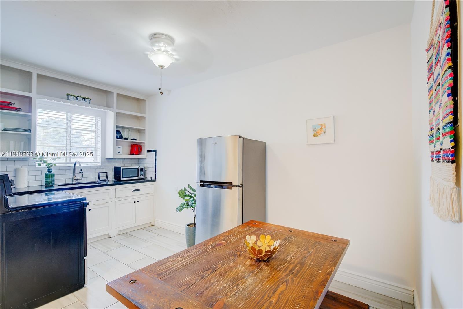   /   sq. ft. $ 2025-11-07 0 Photo