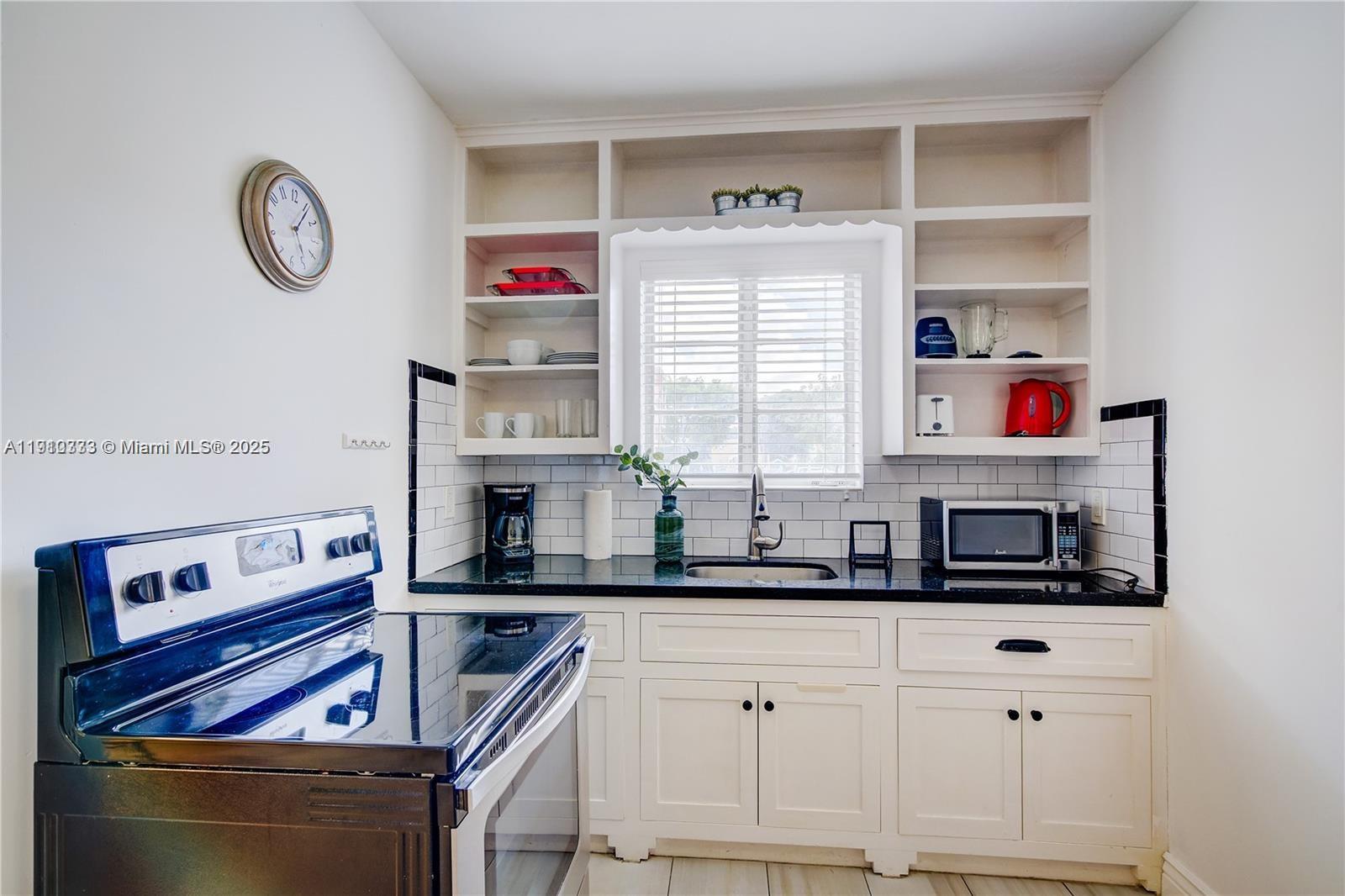   /   sq. ft. $ 2025-11-07 0 Photo