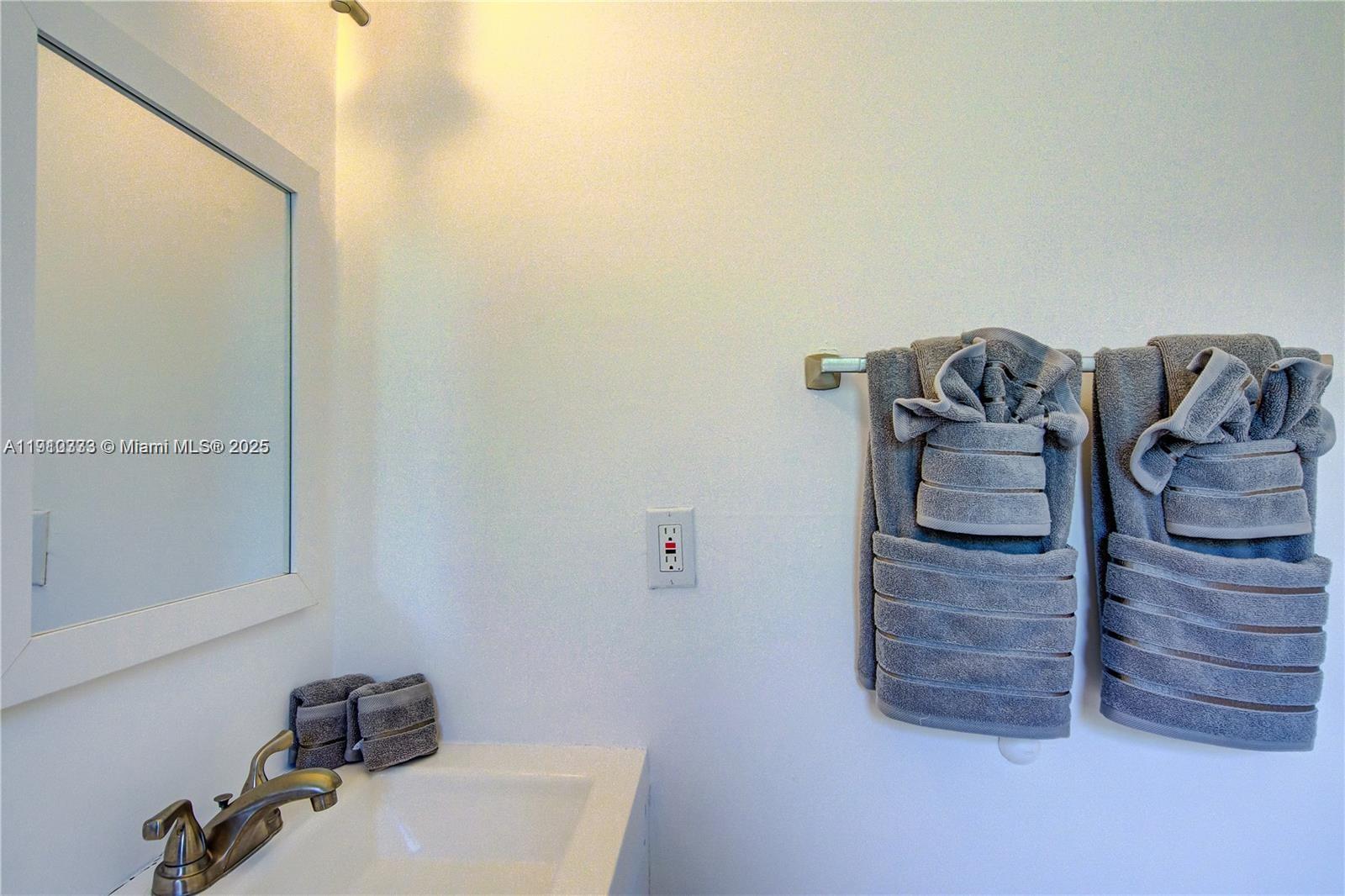   /   sq. ft. $ 2025-11-07 0 Photo