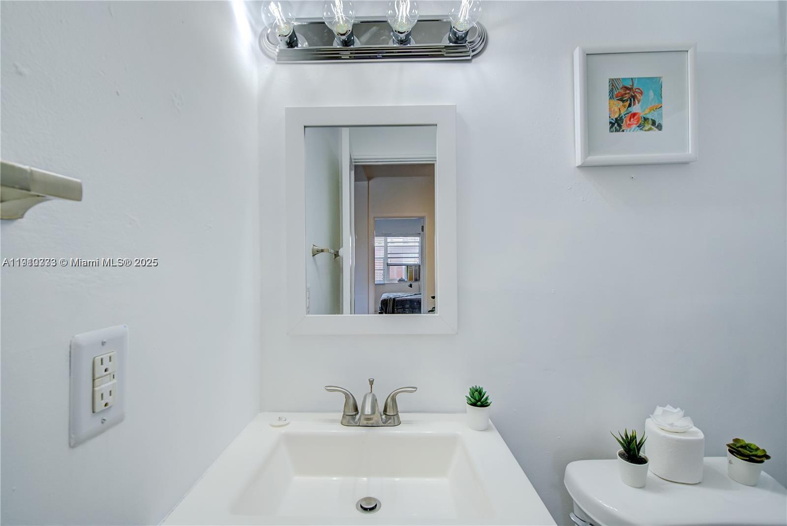   /   sq. ft. $ 2025-11-07 0 Photo