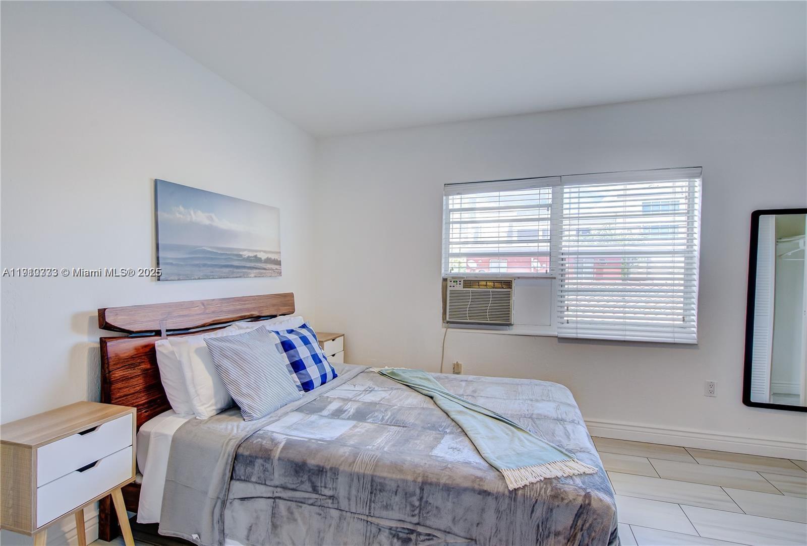   /   sq. ft. $ 2025-11-07 0 Photo