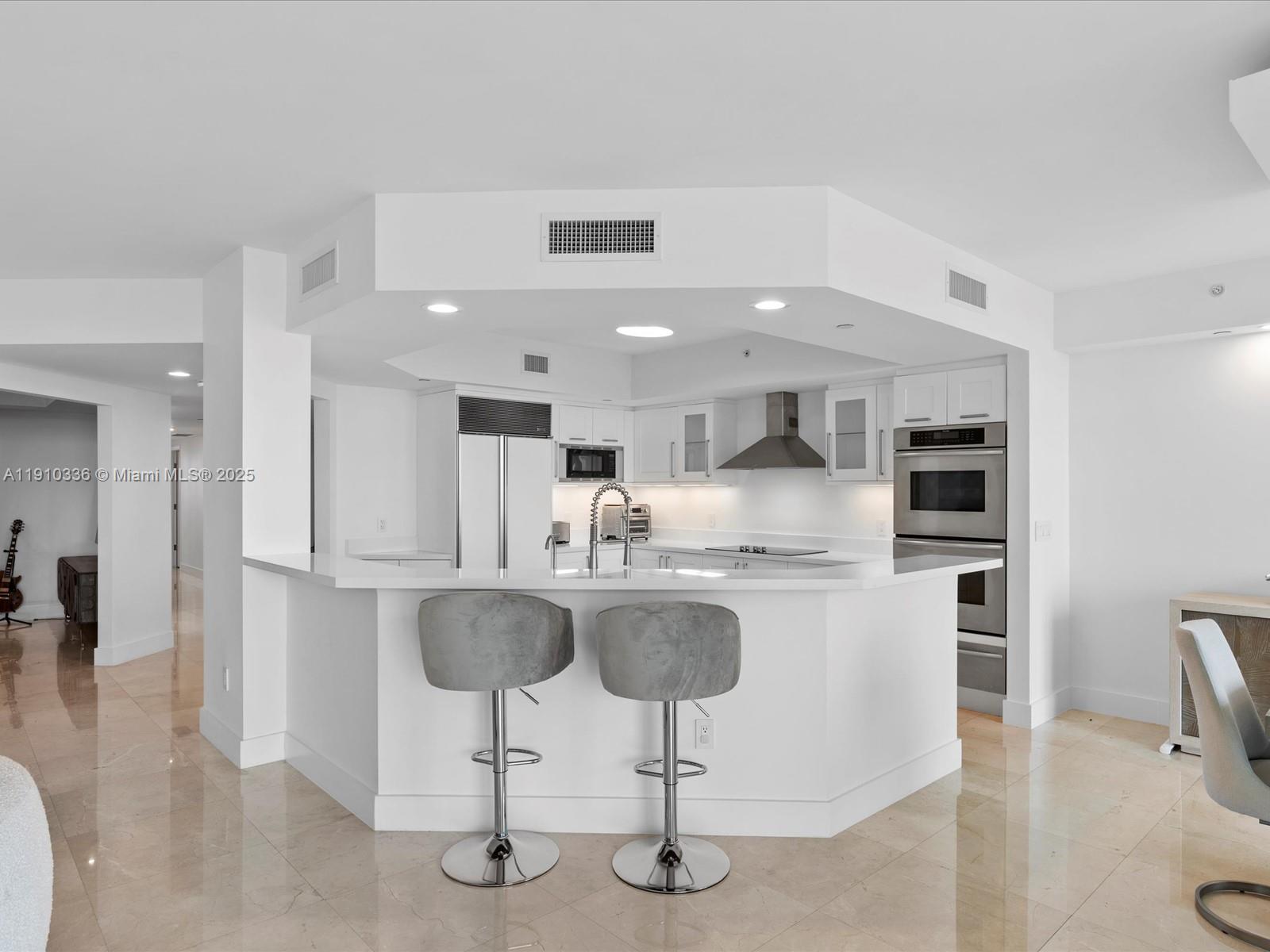 Photo of 3301 183rd St  #2706, Aventura, Florida, 33160 - 