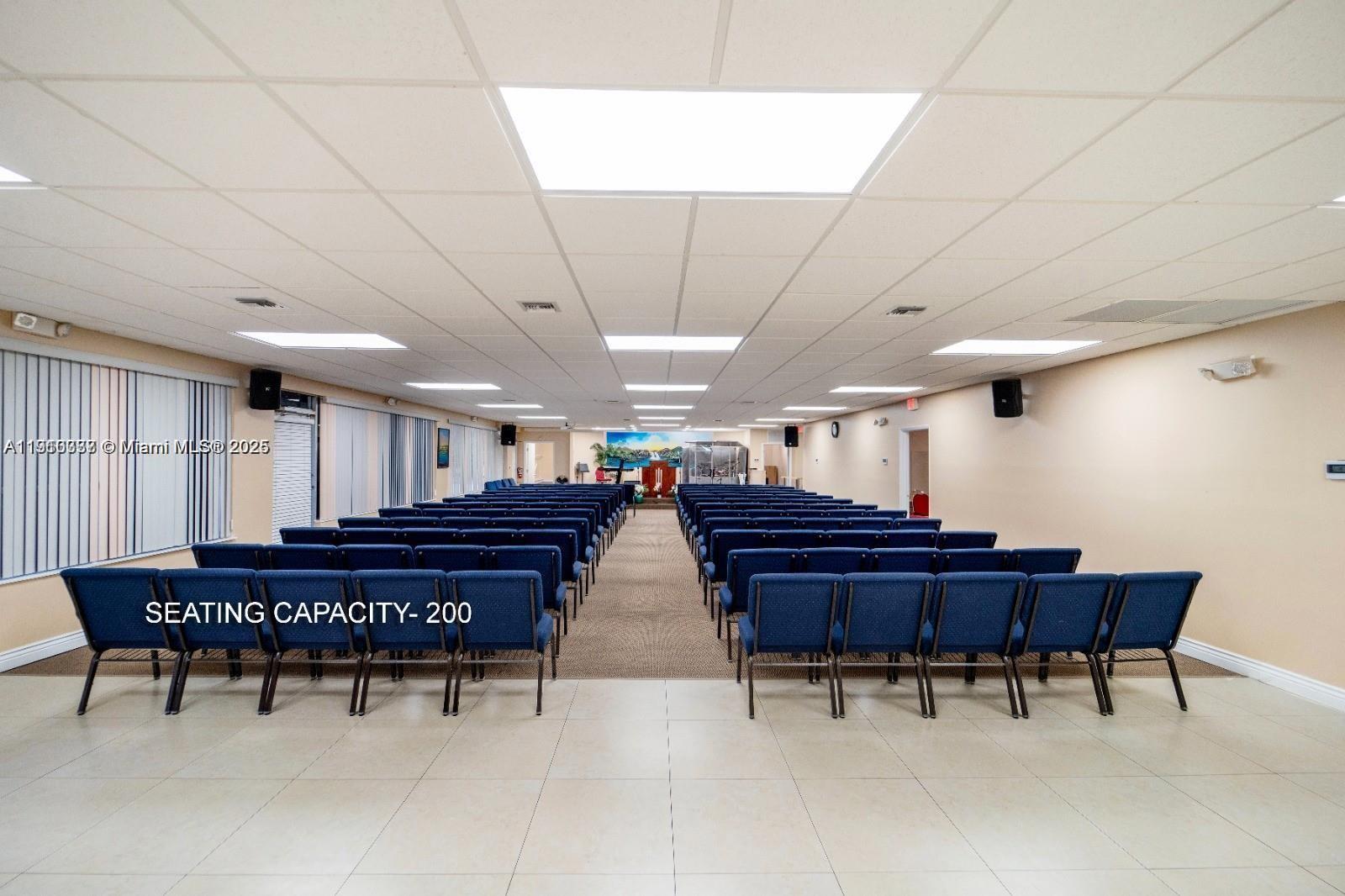 Ver detalles 25-4 / sq. ft. $ 2025-11-07 0 foto