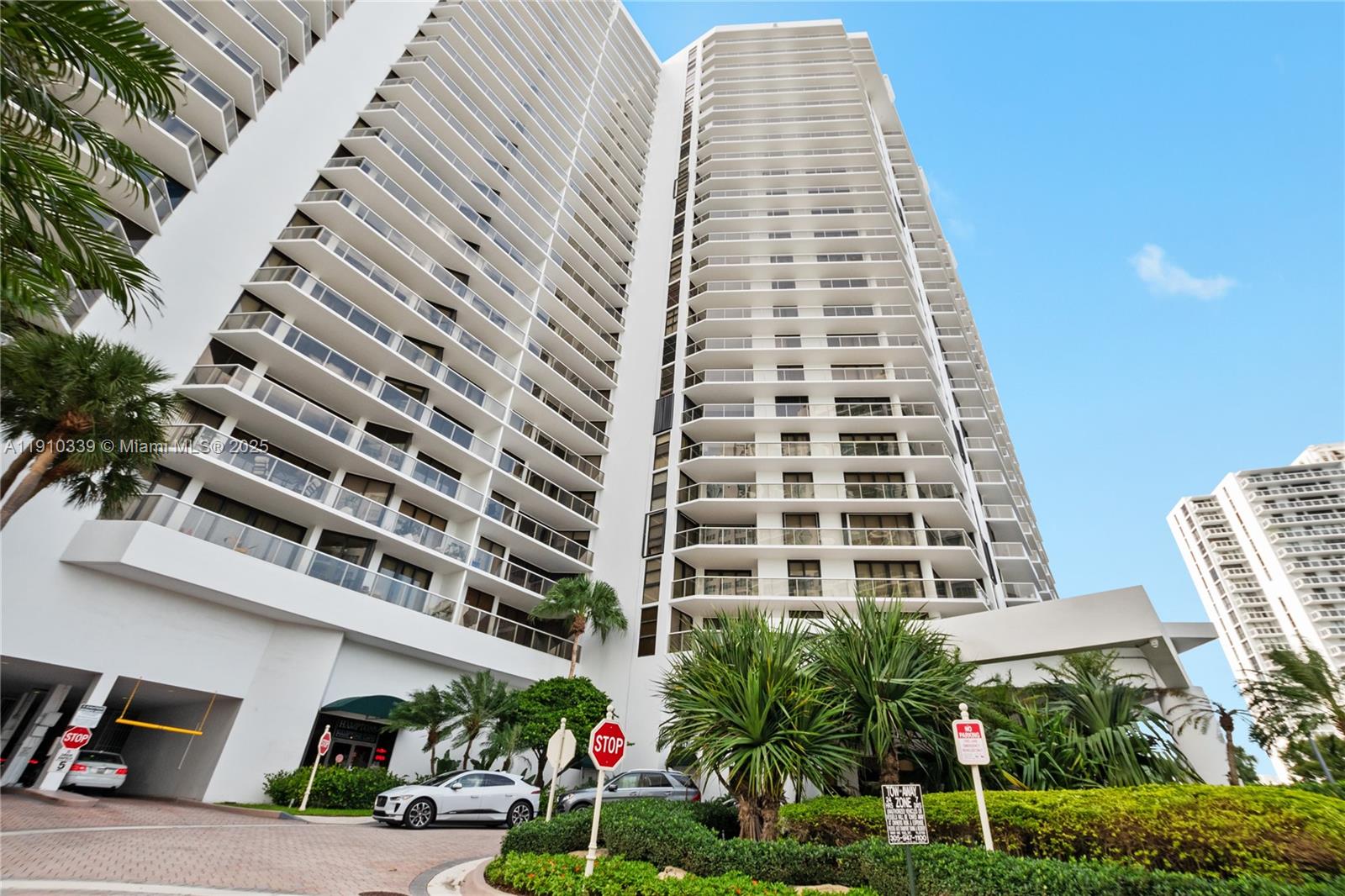 Photo of 20281 Country Club Dr #808, Aventura, Florida, 33180 -