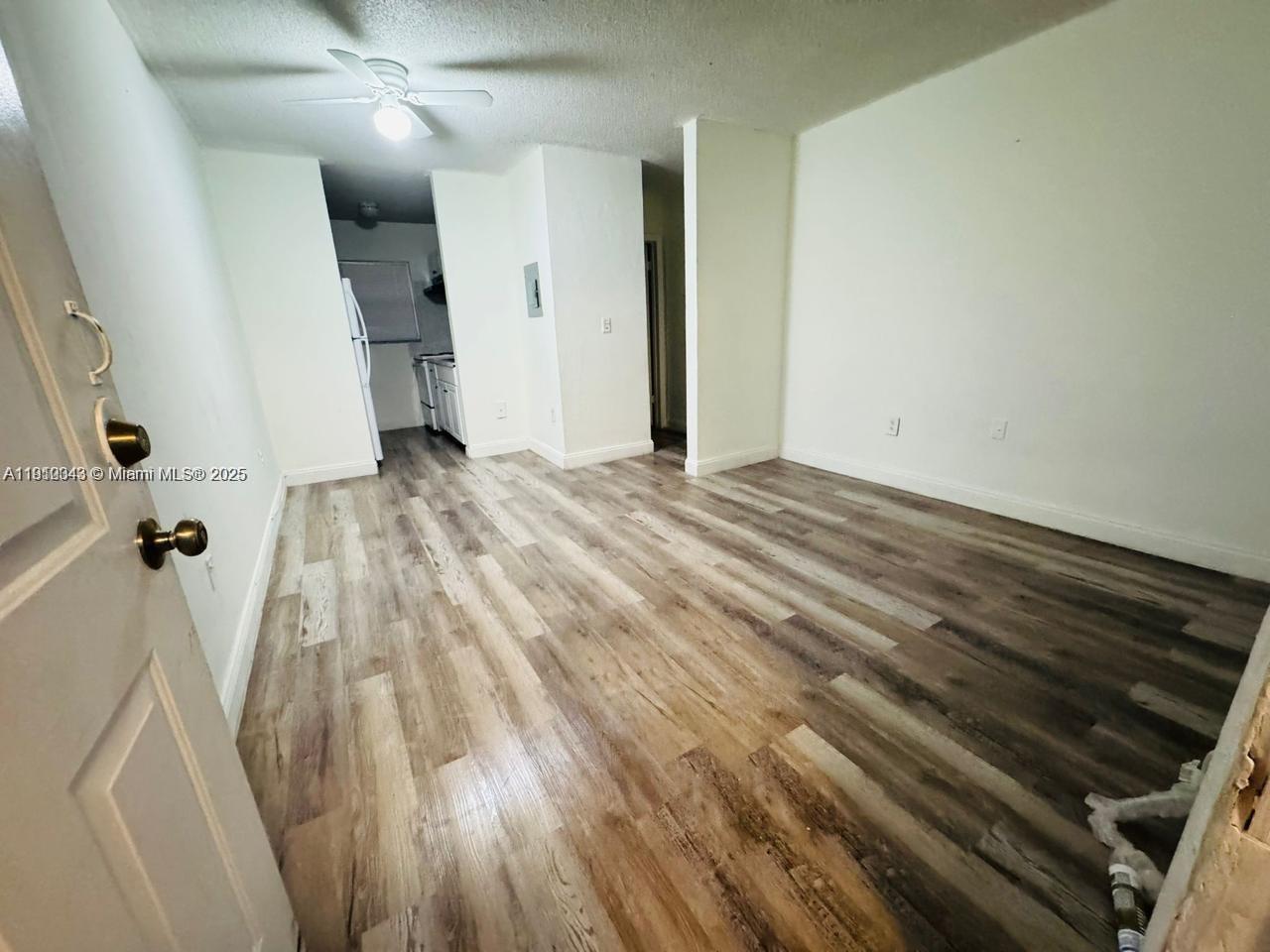 See details / sq. ft. $ 2025-11-07 0 Photo