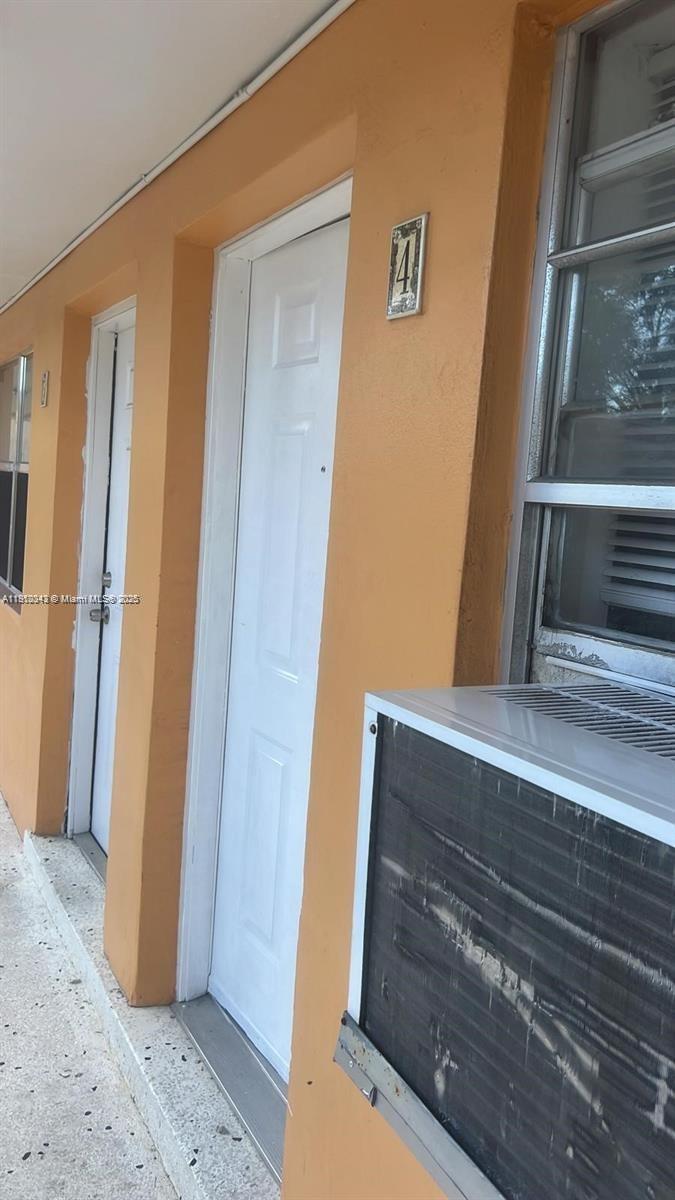 See details / sq. ft. $ 2025-11-07 0 Photo