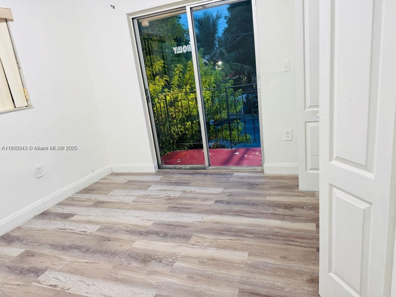 See details / sq. ft. $ 2025-11-07 0 Photo