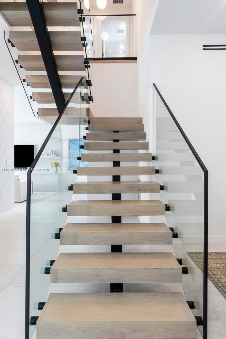 Photo of 19941 36th Pl (19941), Aventura, Florida, 33180 -