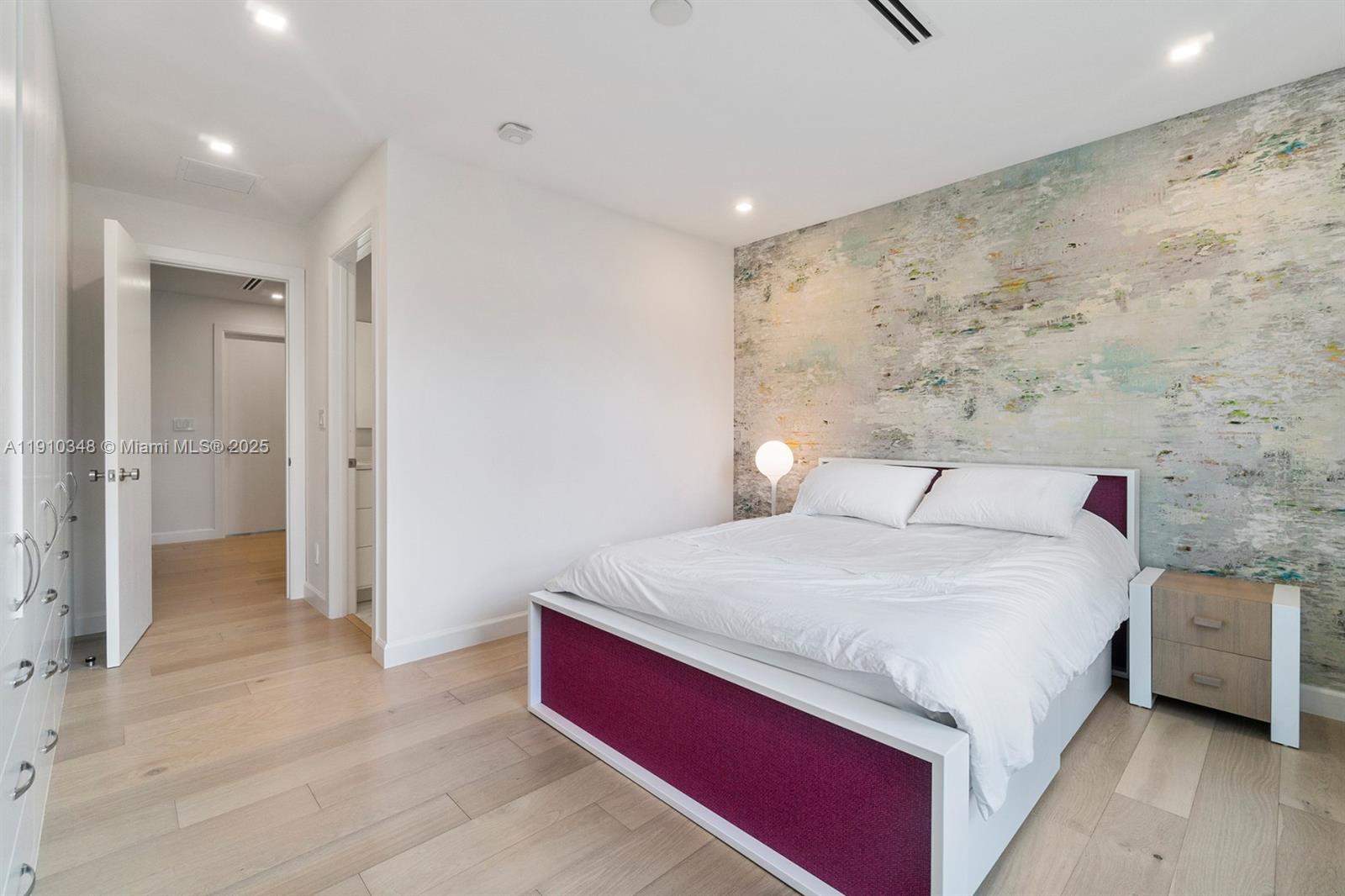 Photo of 19941 36th Pl (19941), Aventura, Florida, 33180 -