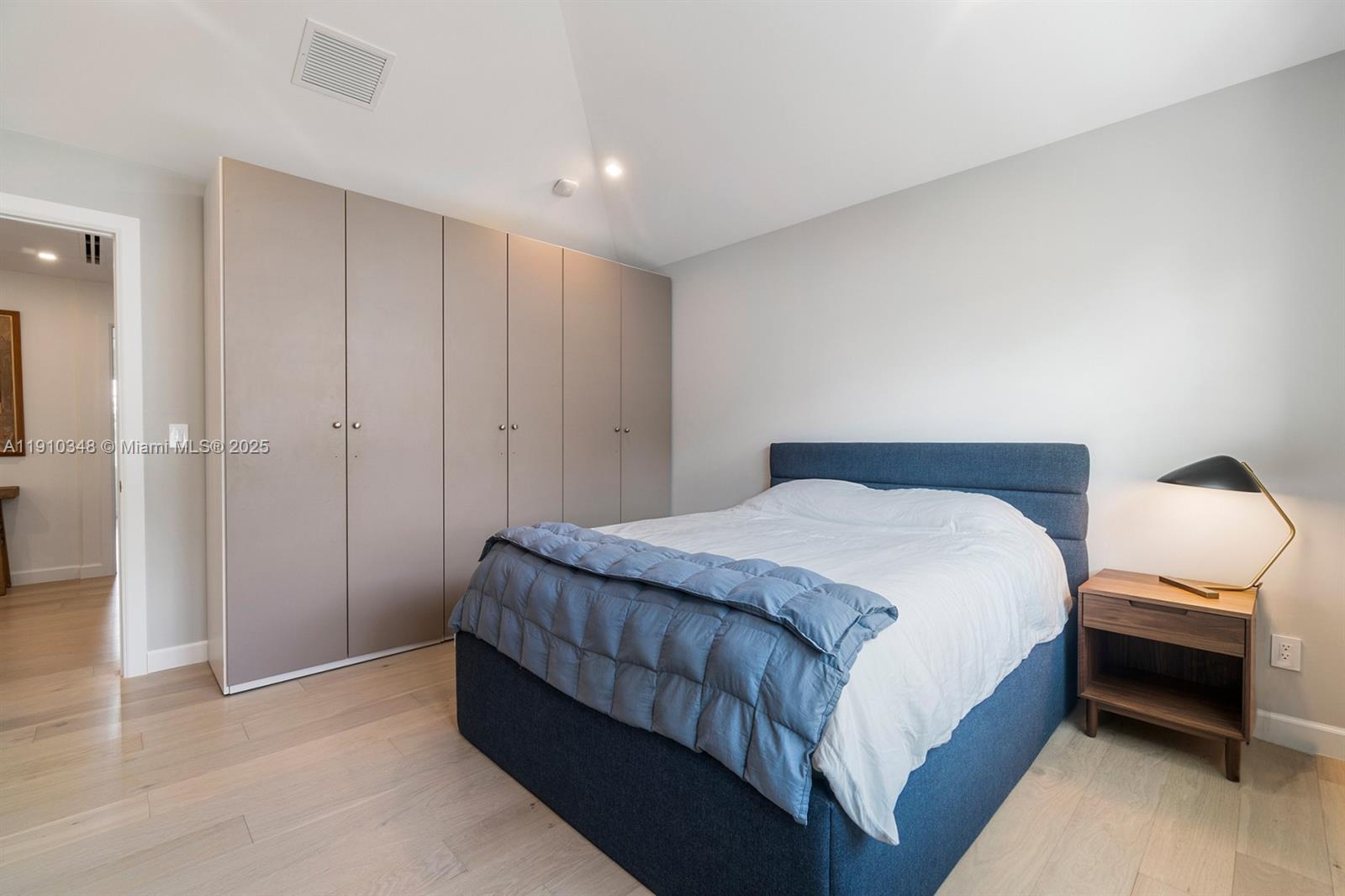 Photo of 19941 36th Pl (19941), Aventura, Florida, 33180 -