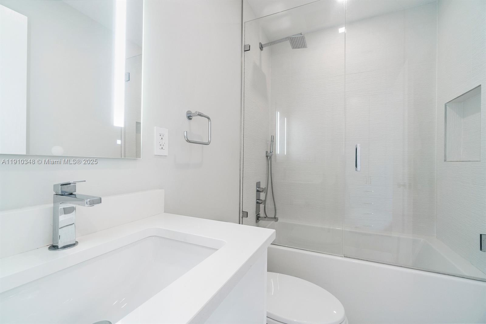 Photo of 19941 36th Pl (19941), Aventura, Florida, 33180 -